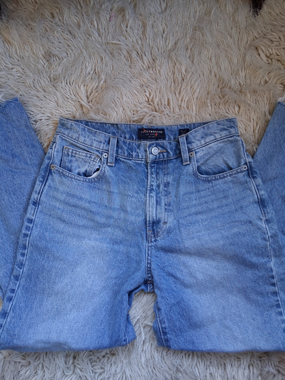 Lucky Brand Light Wash Relaxed Jeans
